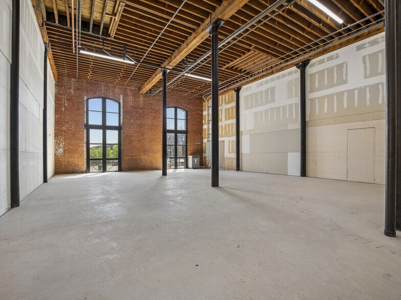 More Photos Of 618 N 2nd St, Saint Louis Apartments For Lease