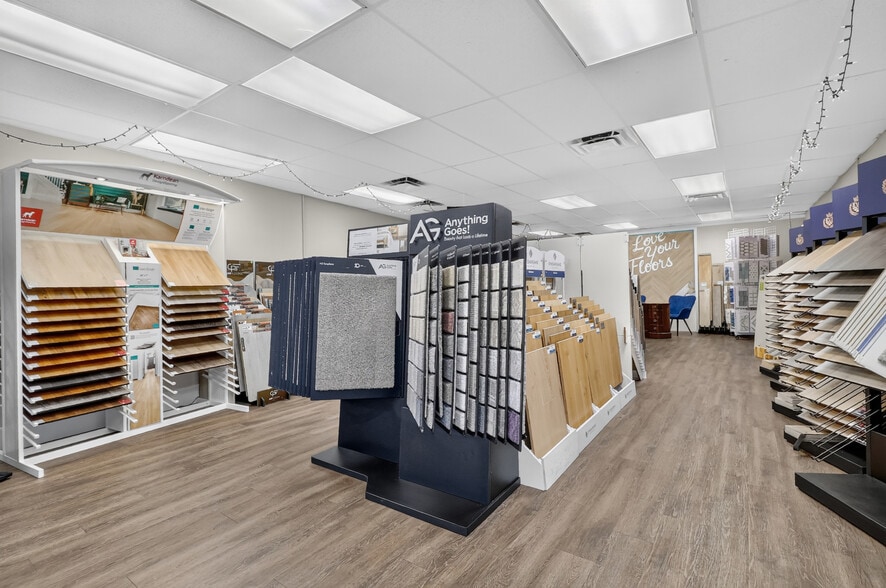 More Photos Of 119 Main St, Auburndale Storefront Retail Office For Sale
