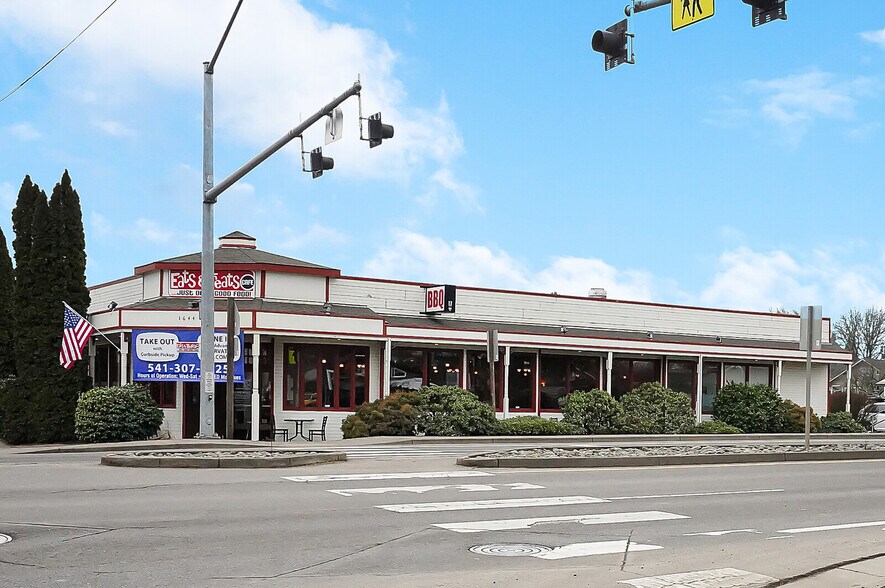 Primary Photo Of 1644 Main St, Philomath Restaurant For Sale
