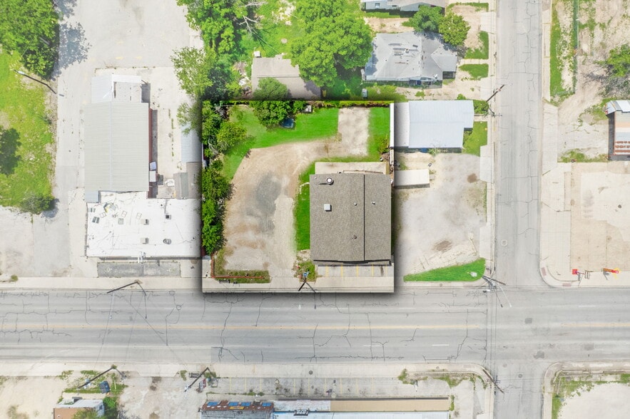 More Photos Of 1103 Pleasanton Rd, San Antonio Storefront Retail Residential For Sale