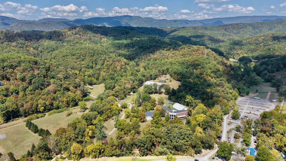 More Photos Of 158 Academy Lane Dr, Pence Springs Hotel For Sale