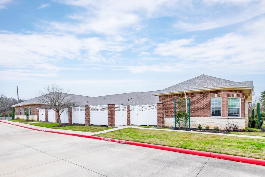 More Photos Of 10025 Anderson Mill Rd, Austin Assisted Living For Sale