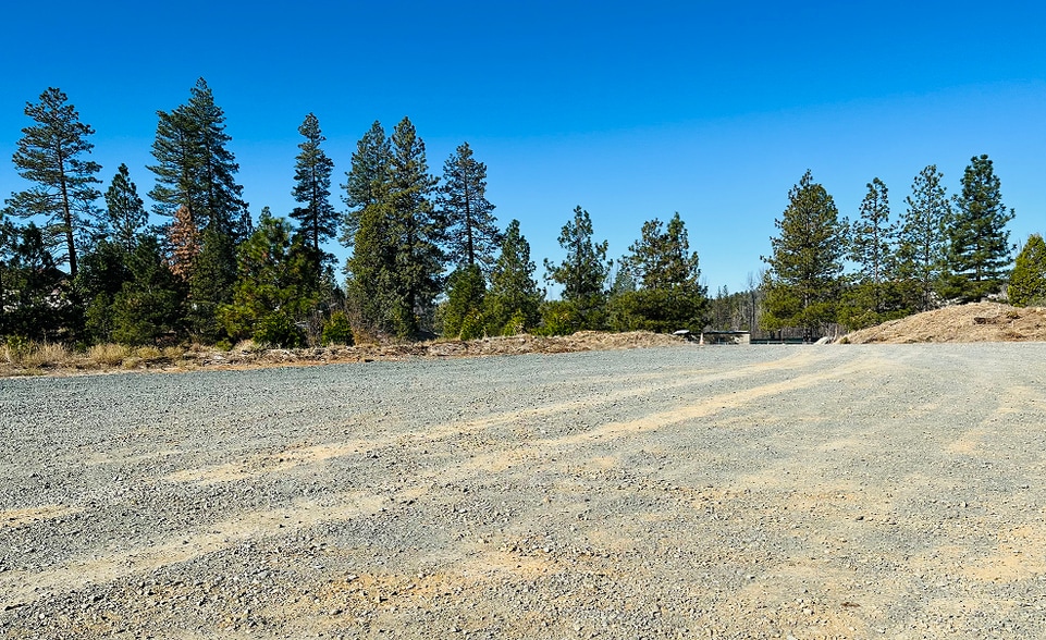 More Photos Of 11452 E Bennett Rd, Grass Valley Industrial For Lease