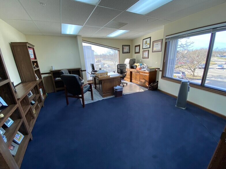 More Photos Of 7016 Corporate Way, Dayton Medical For Lease