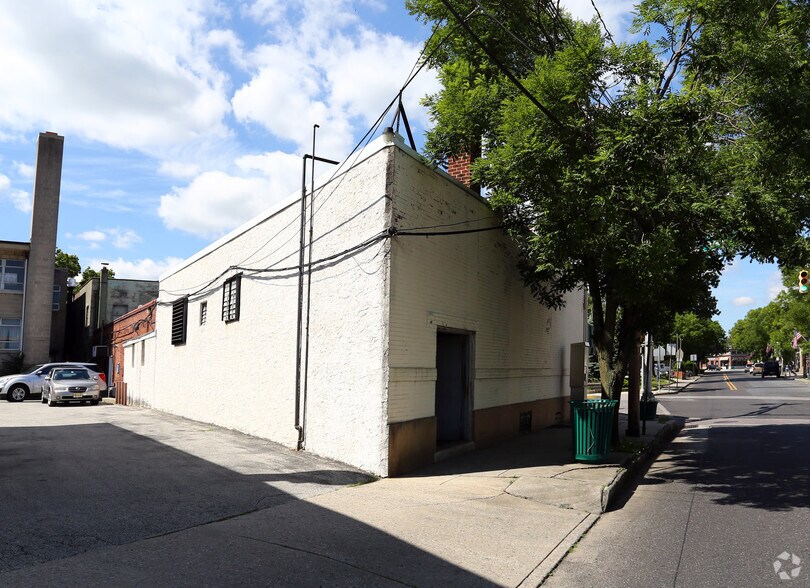 More Photos Of 31-33 S Centre St, Merchantville Storefront For Sale