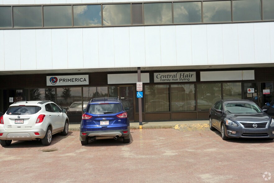 More Photos Of 131 1st Ave, Spruce Grove Office For Lease