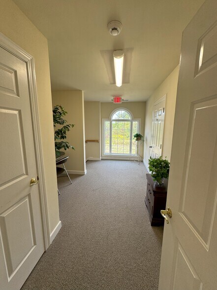 More Photos Of 1900 Manakin Rd, Manakin Sabot Office For Lease