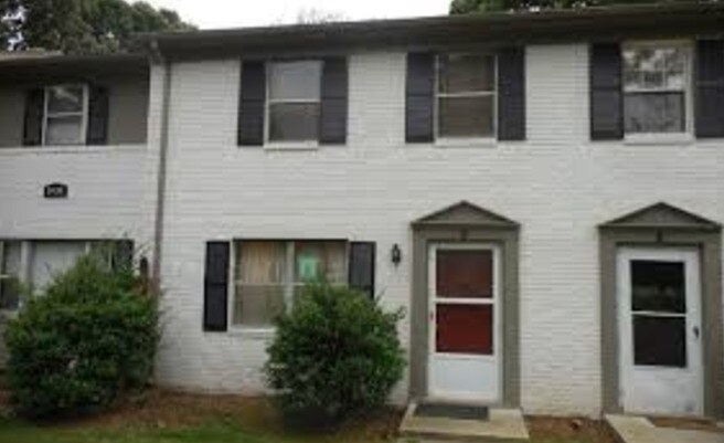 More Photos Of 1923-1931 Vantage Point Pl, Greensboro Apartments For Sale