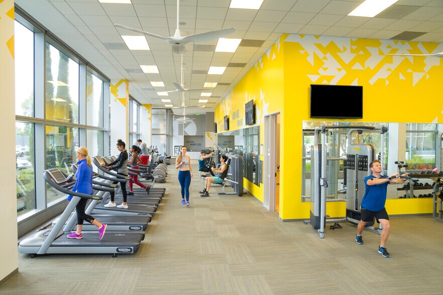 More Photos Of 2755 Great America Way, Santa Clara Office For Lease