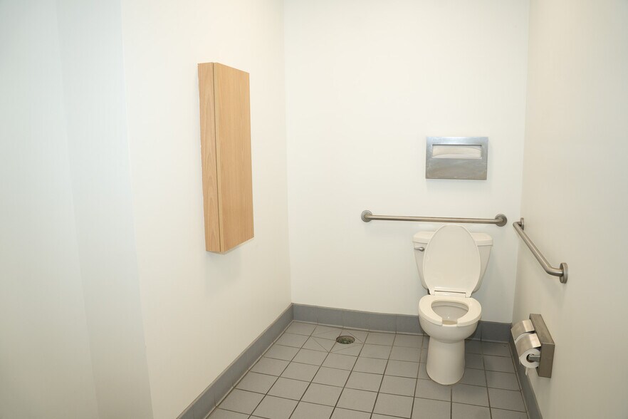 More Photos Of 171 Tequesta Dr, Tequesta Medical For Lease