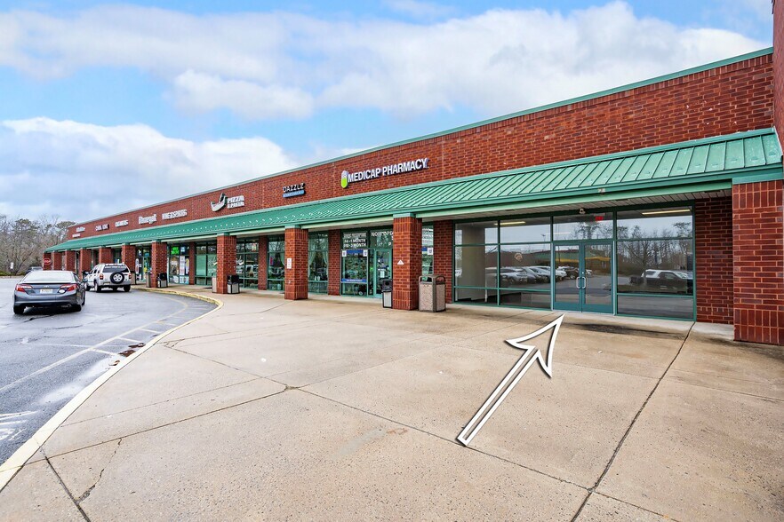 More Photos Of 912 W Bay Ave, Barnegat Storefront For Lease