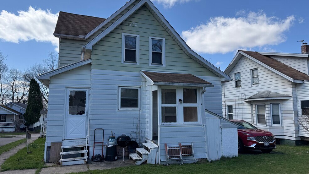 More Photos Of 90 Gaylord St, Binghamton Multifamily For Sale