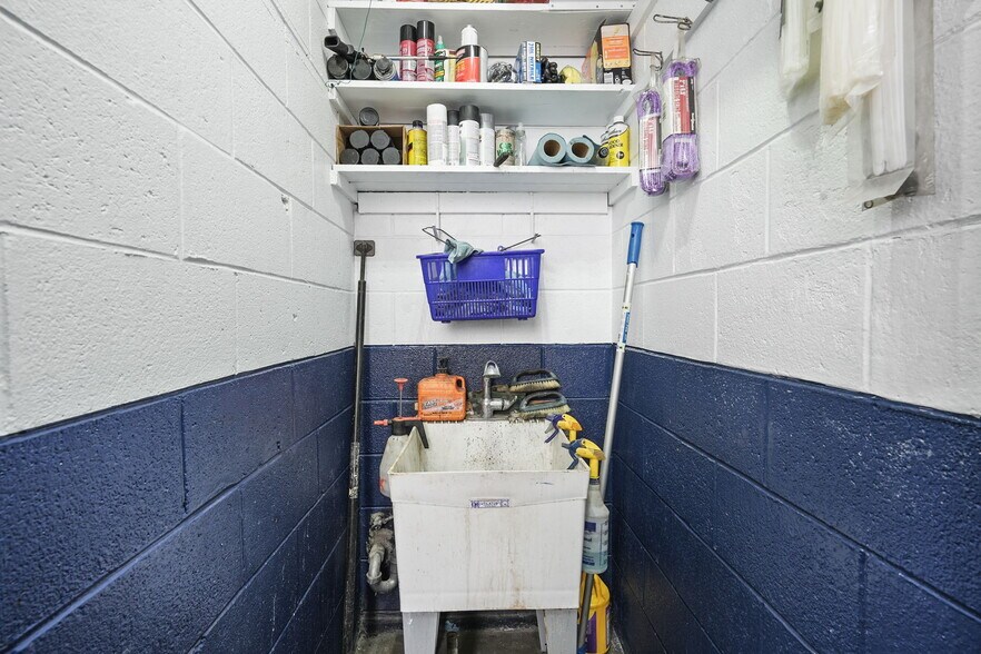 More Photos Of 184 Main St, Unadilla Specialty For Sale