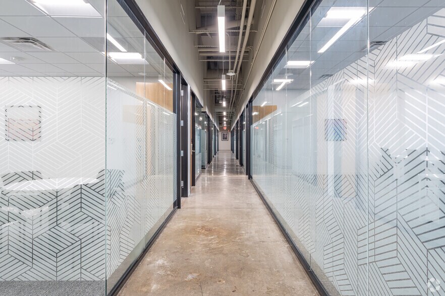 More Photos Of 1201 fannin St, Houston Coworking Space