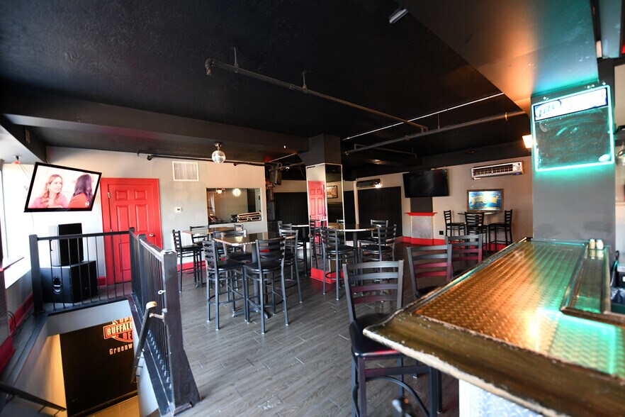 More Photos Of 327 Main St, Greenwood Office For Sale
