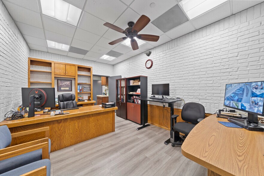 More Photos Of 1202 Hunter Ave, Santa Ana Warehouse For Sale