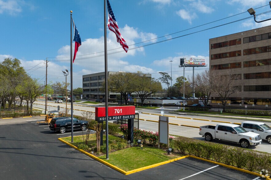 More Photos Of 701 N Post Oak Rd, Houston Office For Sale
