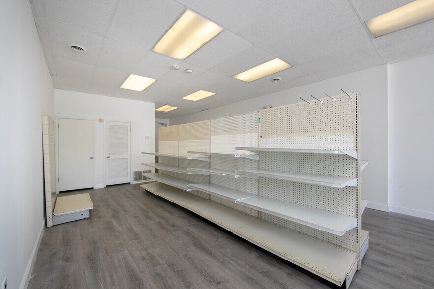 More Photos Of 12 N Black Horse Pike, Runnemede Storefront Retail Residential For Lease