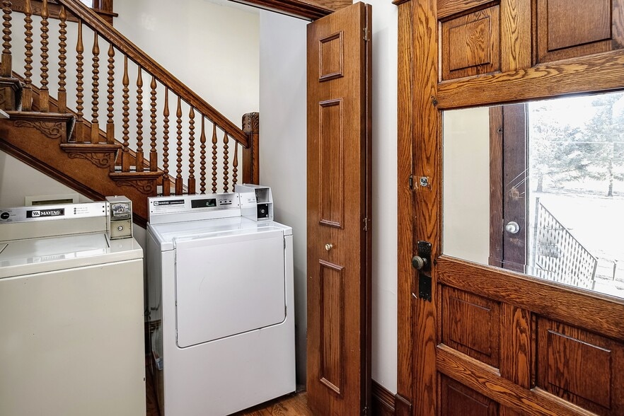 More Photos Of 1618 S 32nd Ave, Omaha Apartments For Sale