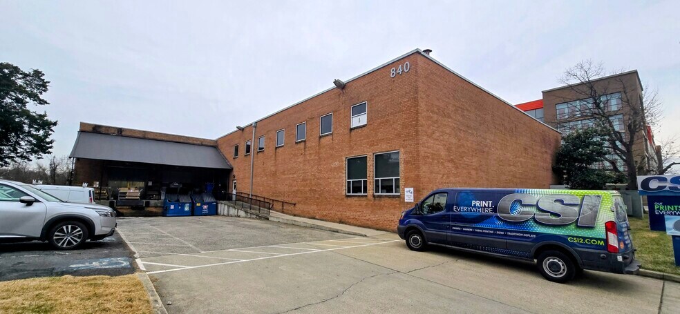 More Photos Of 840 S Pickett St, Alexandria Manufacturing For Sale