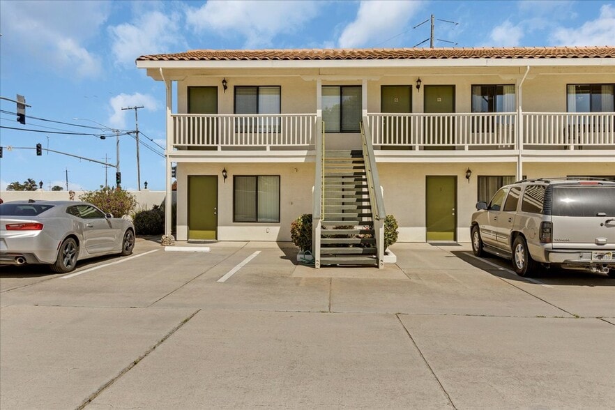 More Photos Of 1013 Front St, Soledad Hotel For Sale
