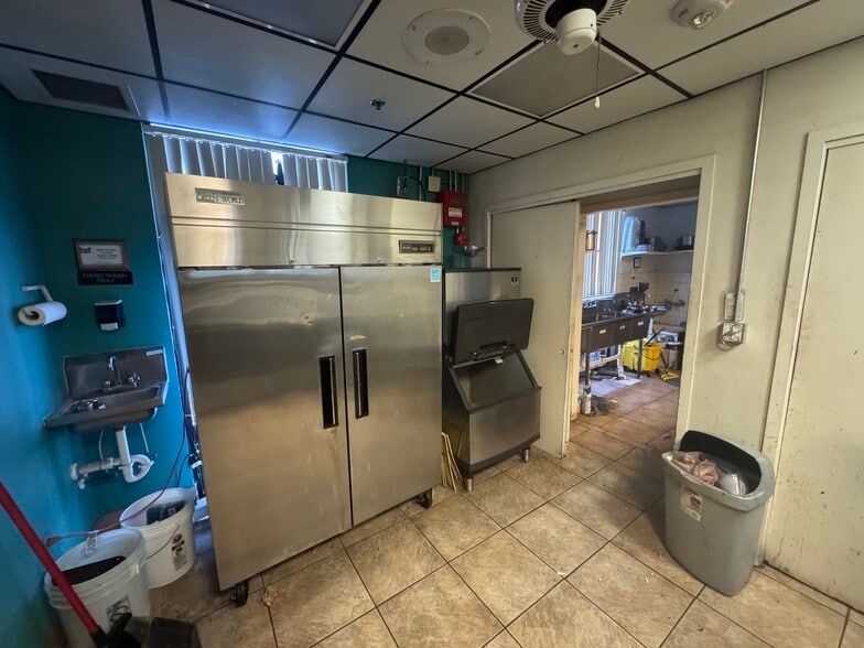 More Photos Of 7180 S US Highway 1, Port Saint Lucie Storefront Retail Office For Sale