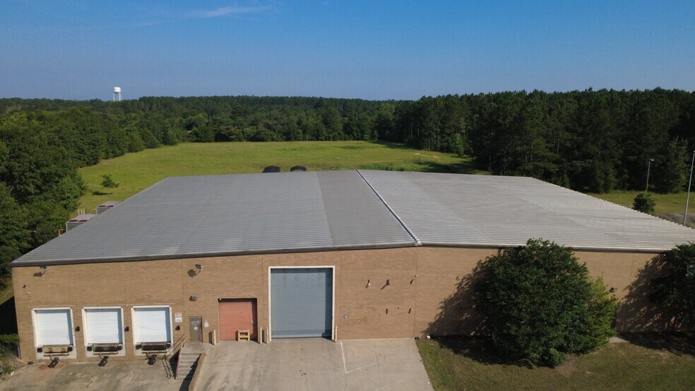 More Photos Of 309 Ash St, Cochran Industrial For Sale