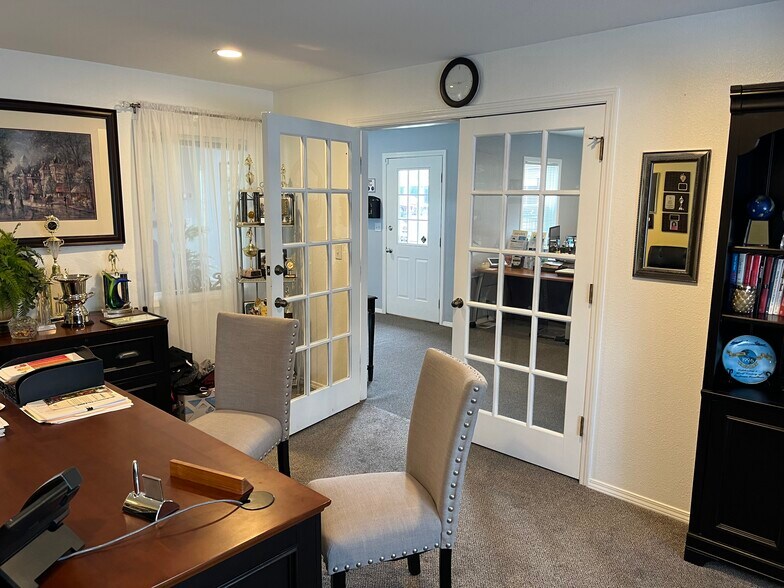 More Photos Of 27 N Morain St, Kennewick Office For Sale