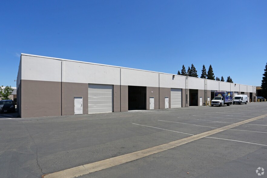 More Photos Of 9745 Business Park Dr, Sacramento Light Manufacturing For Sale