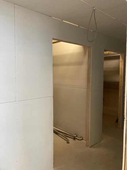 More Photos Of 1779 N Zaragosa Rd, El Paso Storefront For Sale