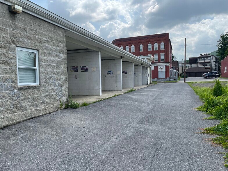More Photos Of 105 Ohio St, Johnstown Carwash For Sale