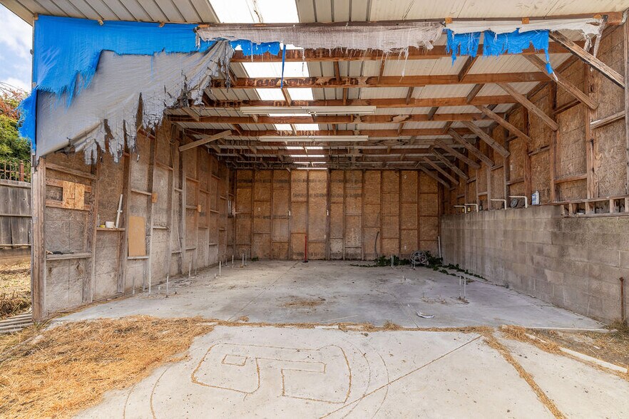 More Photos Of 9370 Macarthur Blvd, Oakland Storefront For Sale