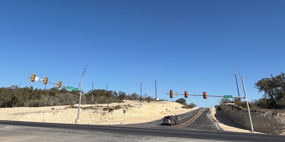 More Photos Of TX-211 & W. Grosenbacher Road, San Antonio Storefront For Lease