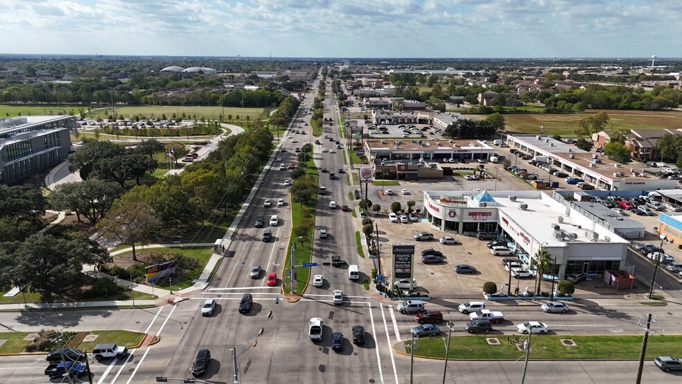 More Photos Of 11900 Bellaire Blvd, Houston Storefront Retail Office For Lease