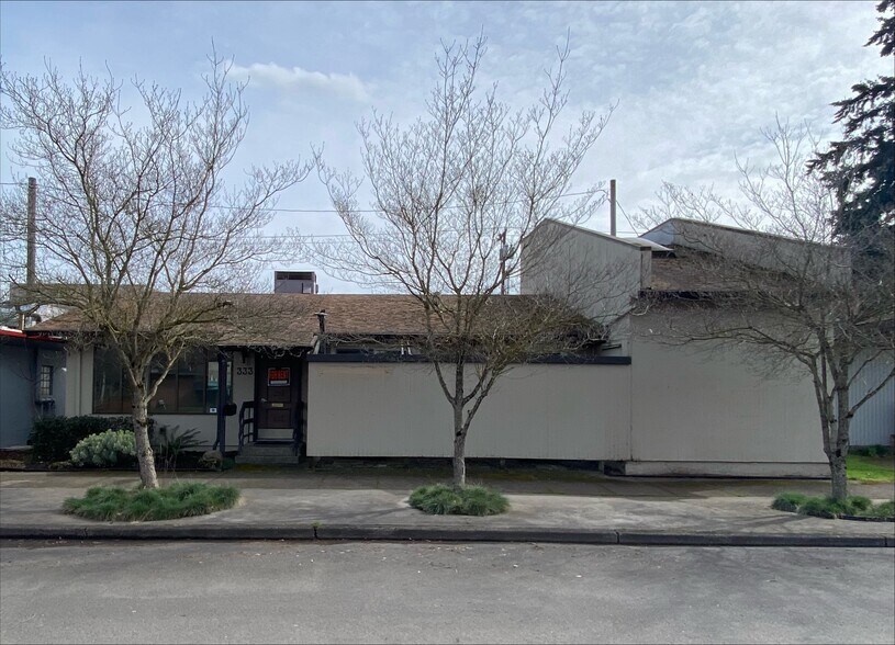 More Photos Of 333 NW 3rd Ave, Canby Office For Lease