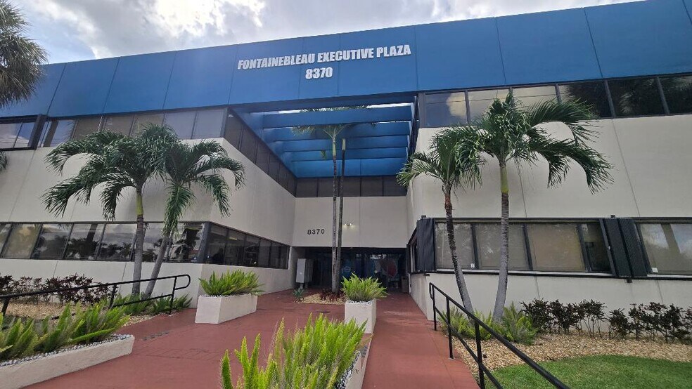 More Photos Of 8370 W Flagler St, Miami Medical For Sale