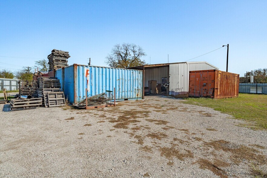 More Photos Of 5346 S US Highway 377, Stephenville Auto Repair For Sale