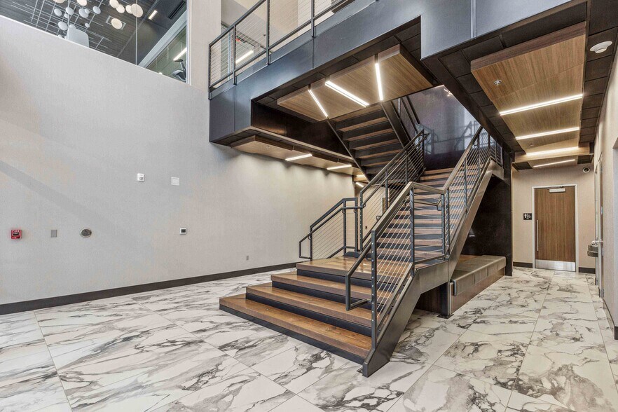 More Photos Of 5650 34th Ave S, Fargo Office For Lease