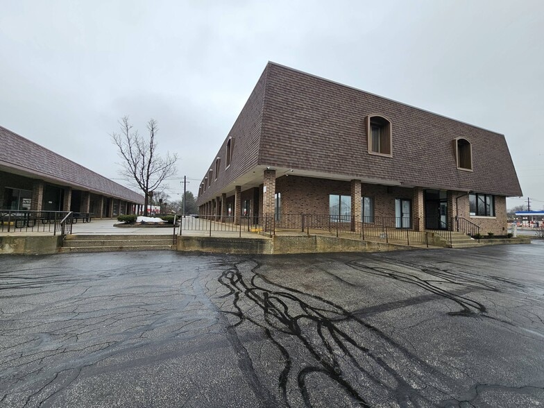 More Photos Of 417-435 Ridge Rd, Munster Unknown For Lease