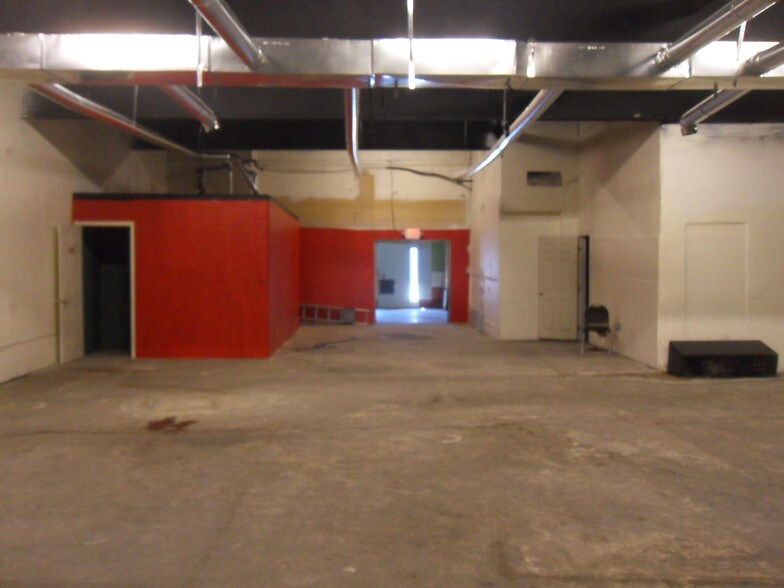 More Photos Of 4101-4121 Reisterstown Rd, Baltimore Freestanding For Sale