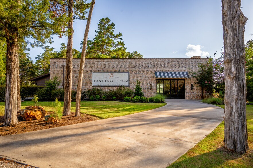 More Photos Of 25200 Bernard Rd, New Ulm Specialty For Sale