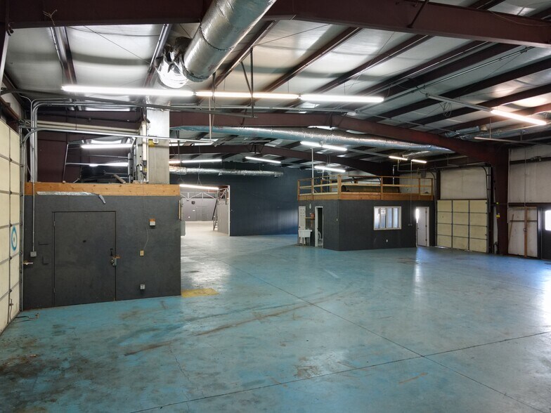 More Photos Of 2029 Brookside Ln, Kingsport Industrial For Sale