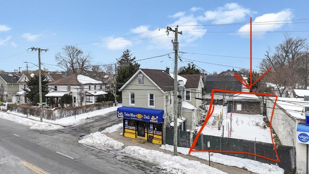 More Photos Of 307 Clinton St, Hempstead Storefront Retail Residential For Sale