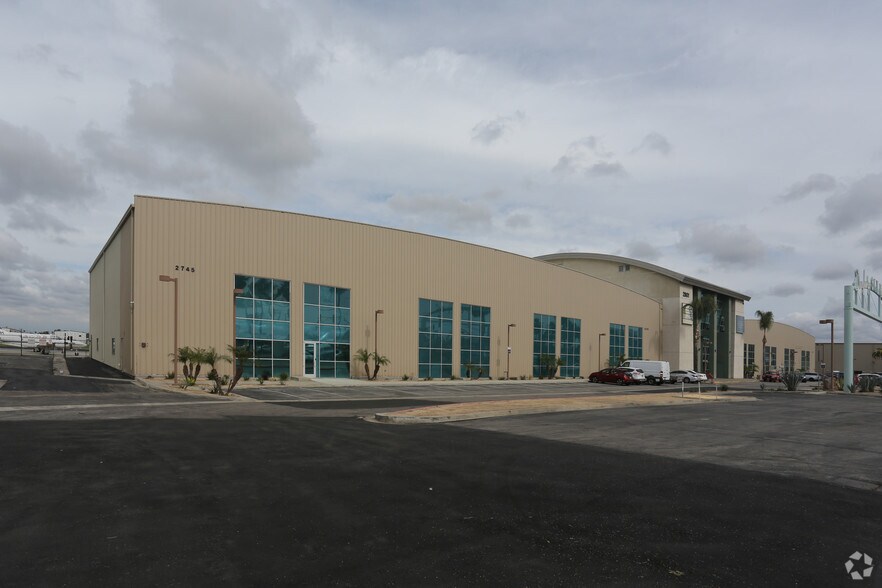 More Photos Of 2745-2875 E Spring St, Long Beach Airplane Hangar For Lease