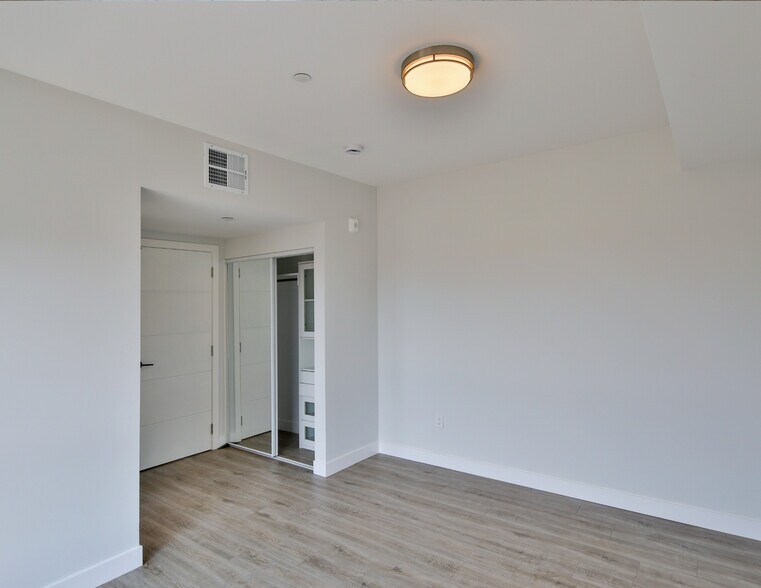 More Photos Of 1300 W Mission Blvd, Pomona Apartments For Sale