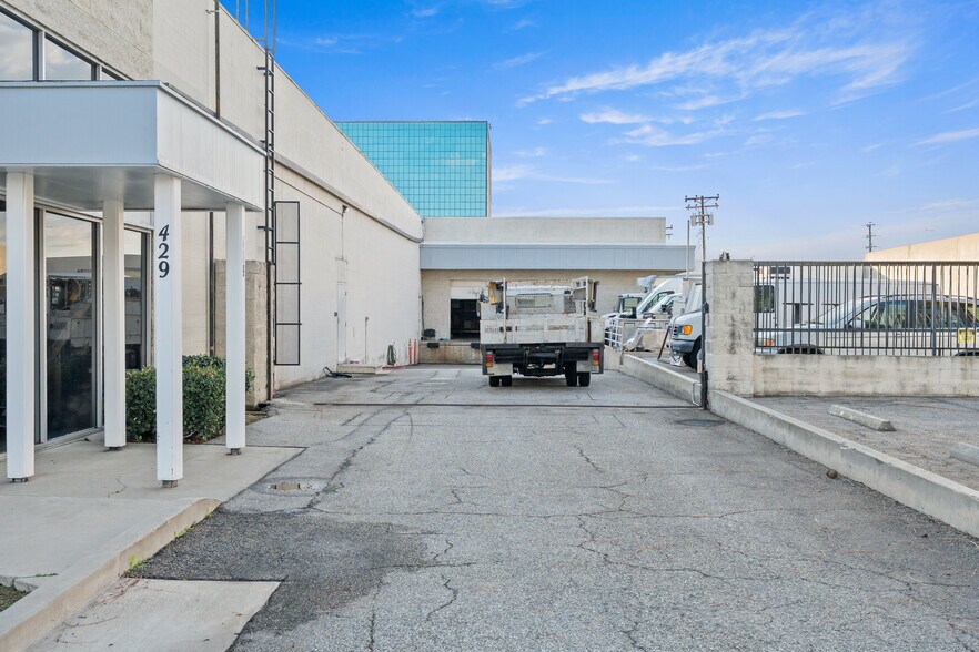More Photos Of 429 S Palm Ave, Alhambra Food Processing For Sale