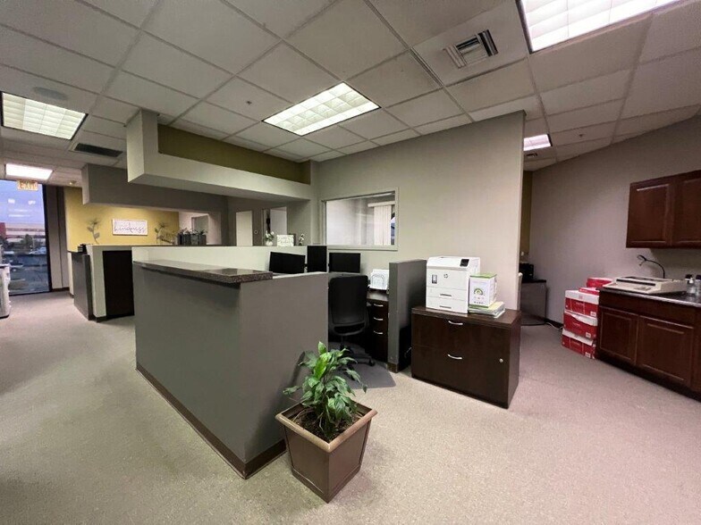More Photos Of 930 Executive Way, Redding Office For Sale