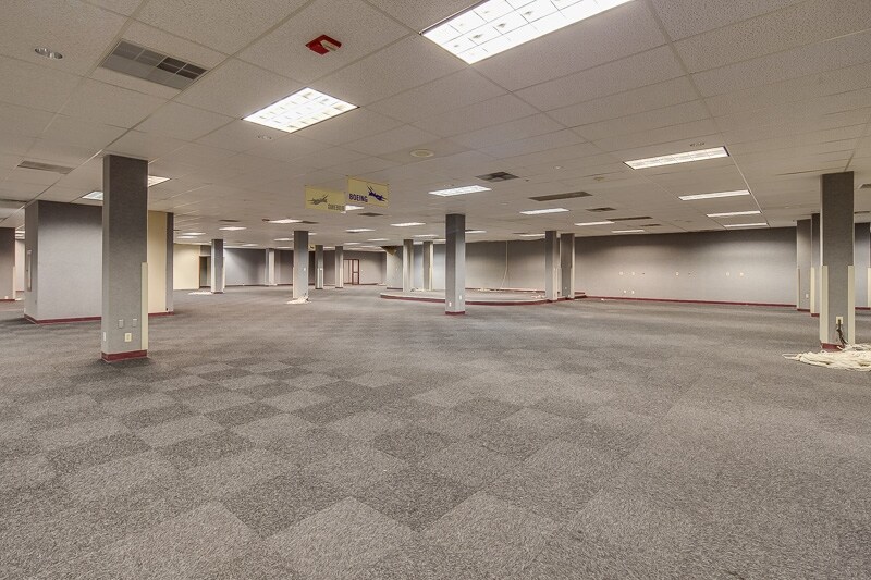 More Photos Of 3796 Lamar Ave, Memphis Office For Sale