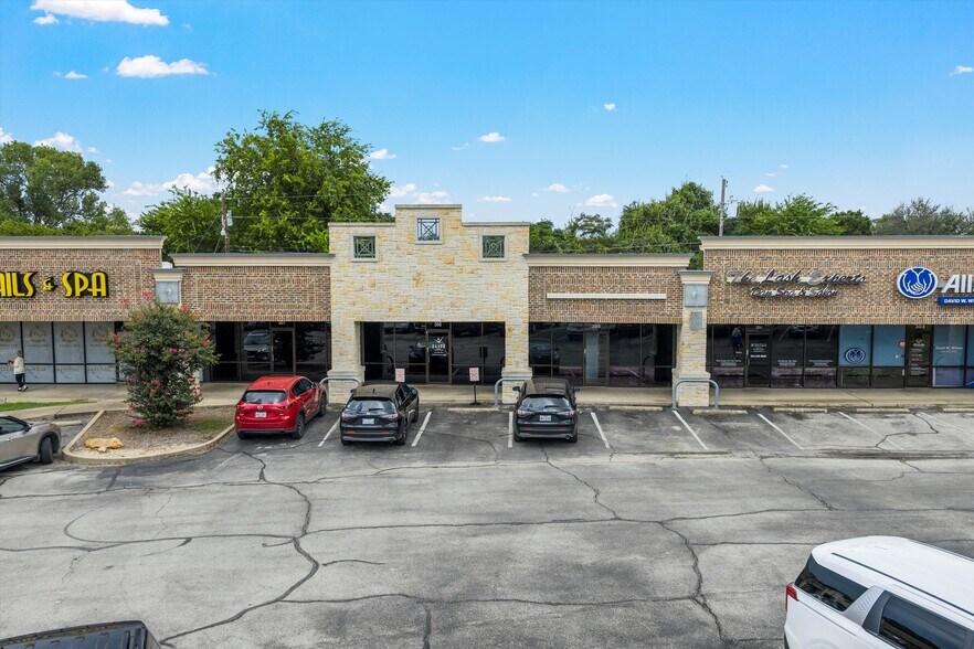 More Photos Of 8810 W Highway 84, Waco Unknown For Lease
