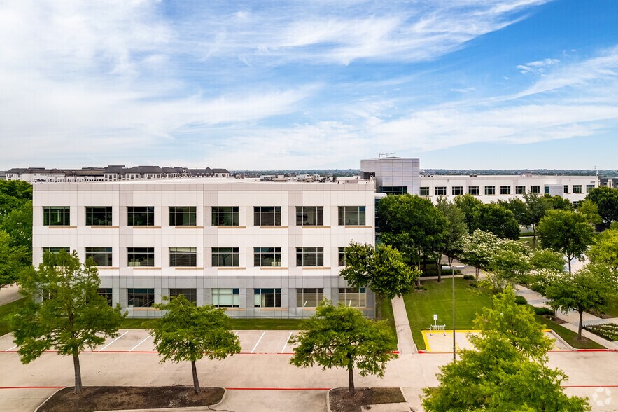 More Photos Of 5000 Headquarters Dr, Plano Office For Lease